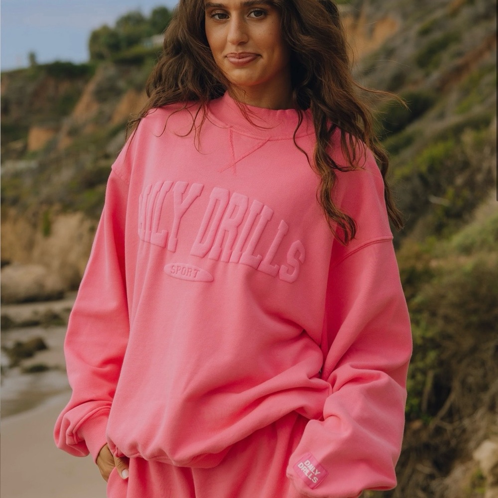 Daily Drills Sport Sweatshirt - Size: M/L. Color: Cheeks.